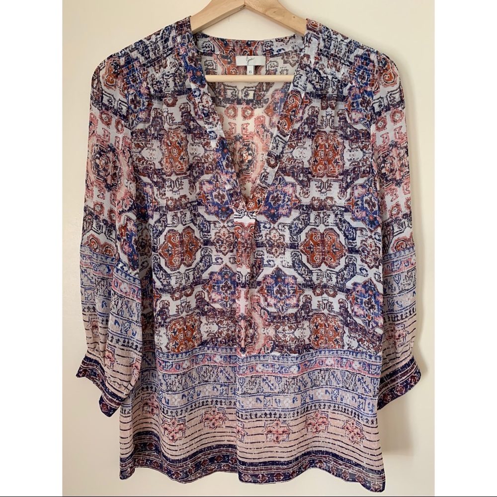 Joie β’ XS β’ 100% Silk V-Neck 3/4 Sleeve Blouse